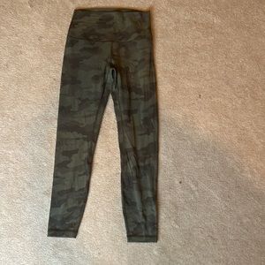 Lululemon leggings not cropped